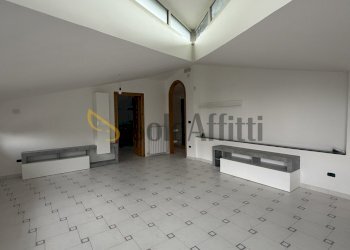 IMG_1373.JPG - Attic Via Rifreddo, Potenza - photo 3