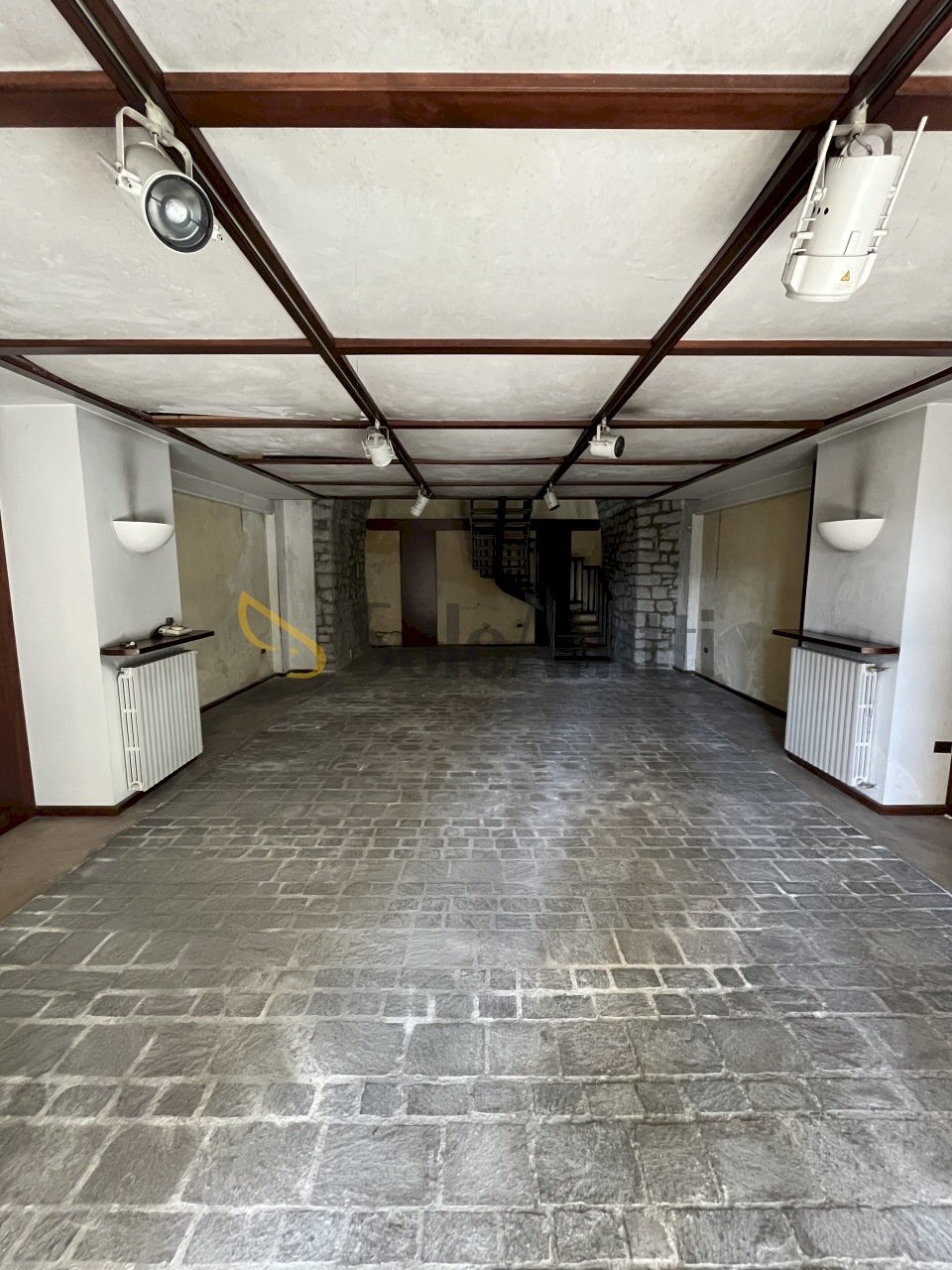 IMG_6936.JPG - Locale Commerciale Via Nicola Vaccaro, Potenza - foto 1