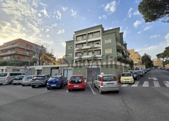 29413.jpg - Locale Commerciale Roma - foto 11