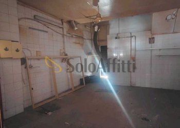 WhatsApp Image 2026-03-25 at 17.24.19 (1).jpeg - Commercial Premises Via Vittorio Emanuele Orlando 95, Catania - photo 3