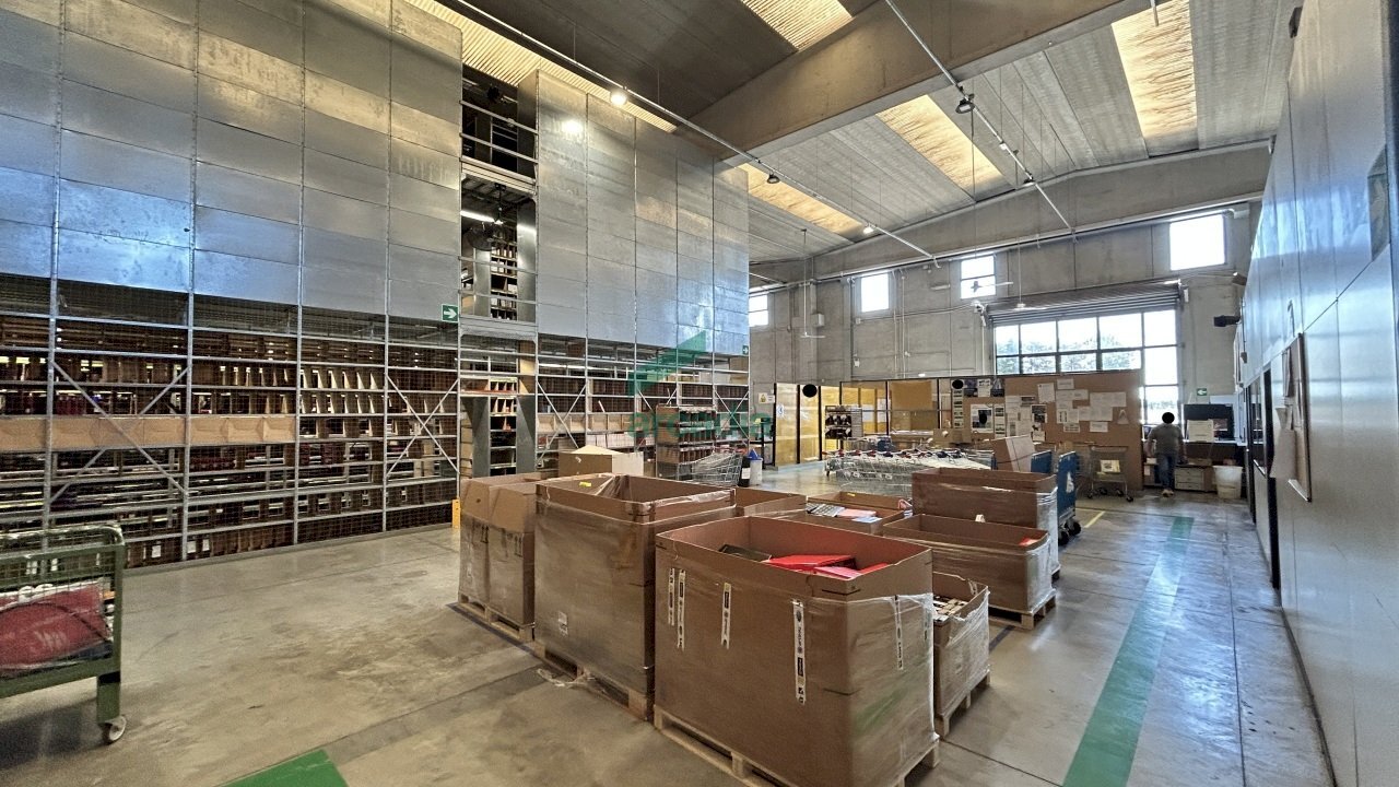 dettagli - Locale Commerciale Strada Provinciale Palese-modugno 12, Modugno - foto 3