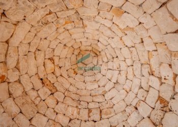 particolare del cono - Casale Contrada Scrasciolla 13, Alberobello - foto 25