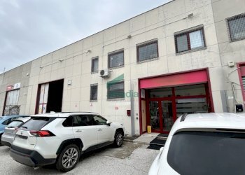 esterno - Commercial Premises Strada Provinciale 231, Modugno - photo 1