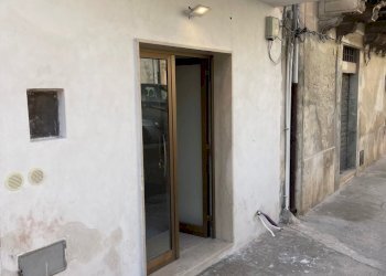 IMG_1550.jpg - Locale Commerciale Via Vincenzo Albanese, Modica - foto 1