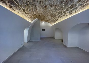 IMG_1549.jpg - Locale Commerciale Via Vincenzo Albanese, Modica - foto 7