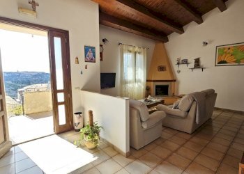 20250904_104002.jpg - Villa Via Garaffa Soldato 131, Modica - foto 9