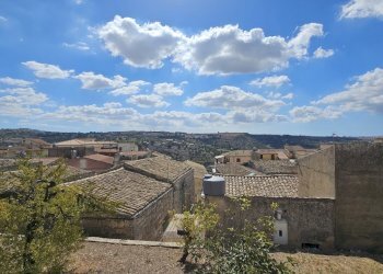 20250904_104732.jpg - Villa Via Garaffa Soldato 131, Modica - foto 28