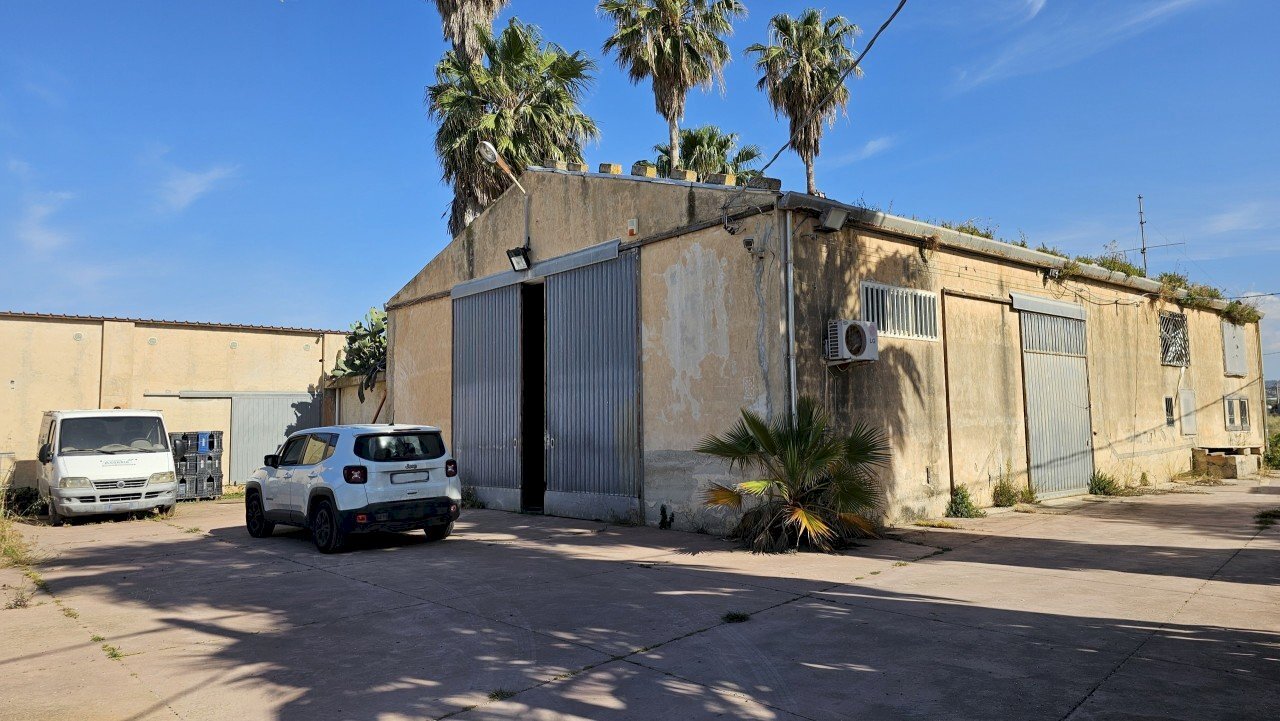 1.jpg - Warehouse Via Ferro di Cavallo 94/1, Scicli - photo 1