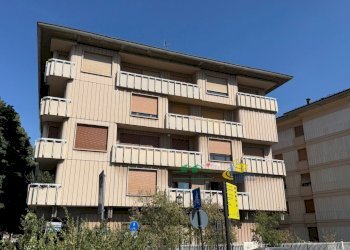 16.jpg - Quadrilocale Viale Vittorio Bottego 10, Parma - foto 2