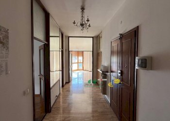 2.jpg - Quadrilocale Viale Vittorio Bottego 10, Parma - foto 9