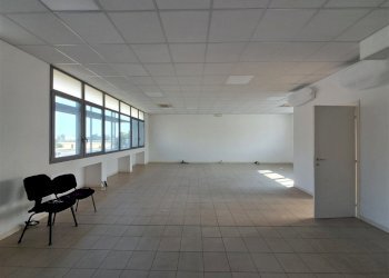 20250716_093019.jpg - Ufficio Via Mario Fantelli 12, Parma - foto 2