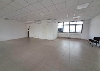 20260306_141834.jpg - Office Via Mario Fantelli 12, Parma - photo 9