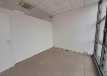 20260306_141915.jpg - Office Via Mario Fantelli 12, Parma - photo 12