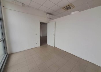 20260306_141927.jpg - Office Via Mario Fantelli 12, Parma - photo 13