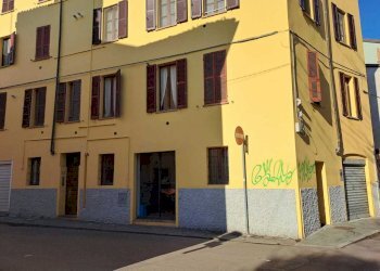 facciata - Commercial Premises Borgo Valorio 10, Parma - photo 1