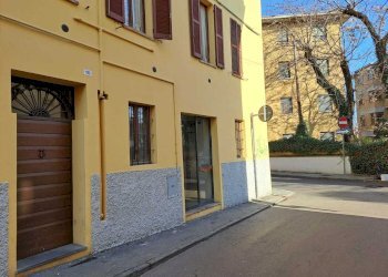 facciata - Commercial Premises Borgo Valorio 10, Parma - photo 6