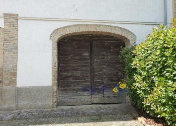 WhatsApp Image 2025-05-20 at 16.21.28.jpeg - Porzione di casa Langhirano - foto 4