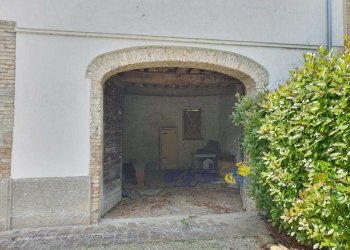 WhatsApp Image 2025-05-20 at 16.21.30 (1).jpeg - Porzione di casa Langhirano - foto 5