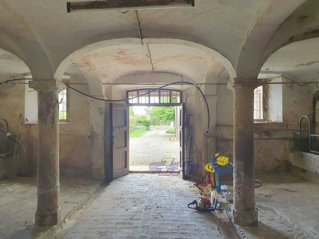 WhatsApp Image 2025-05-20 at 16.17.49.jpeg - Portion of a house VIA CAVAILLON, Langhirano - photo 1