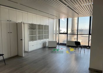 3.jpg - Commercial Premises via Forlanini, Parma - photo 7