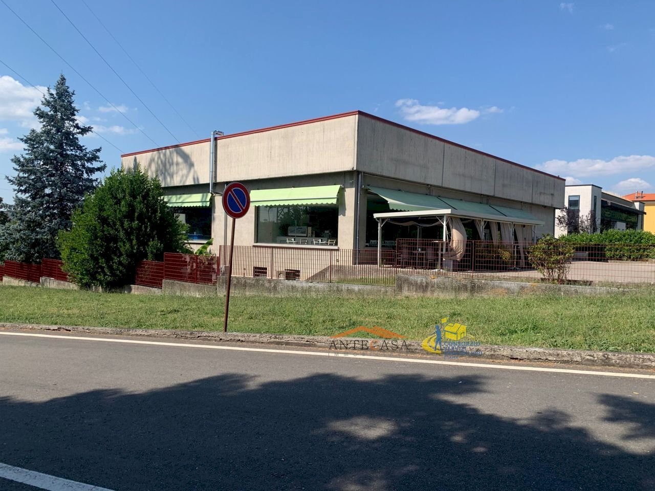 Commercial Premises Collecchio - photo 1