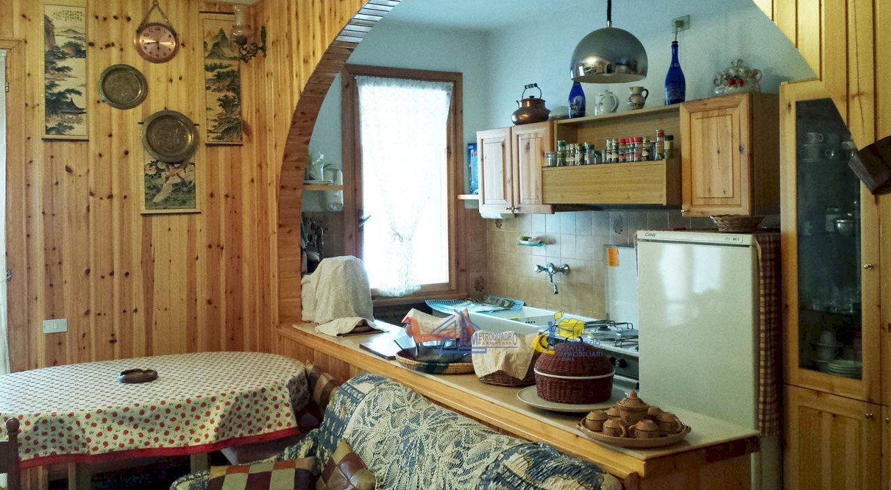 cucina.jpg - Trilocale Monchio delle Corti - foto 1