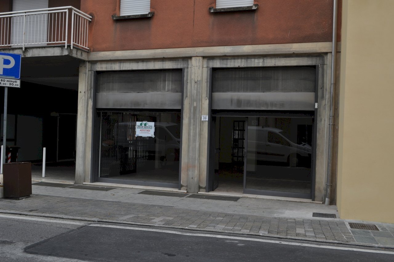 DSC_0004.JPG - Locale Commerciale via spezia 49, Collecchio - foto 1