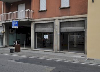 DSC_0003.JPG - Locale Commerciale via spezia 49, Collecchio - foto 4