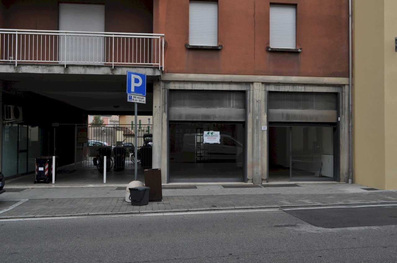 DSC_0001.JPG - Locale Commerciale via spezia 49, Collecchio - foto 2