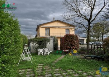 DSC_0020.JPG - Locale Commerciale Via Provinciale, Sala Baganza - foto 12