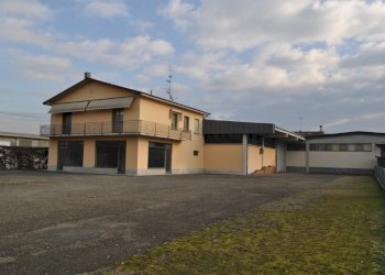 DSC_0007.JPG - Locale Commerciale Via Provinciale, Sala Baganza - foto 3