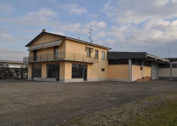 DSC_0009.JPG - Locale Commerciale Via Provinciale, Sala Baganza - foto 5