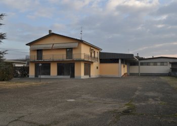 DSC_0001.JPG - Locale Commerciale Via Provinciale, Sala Baganza - foto 23