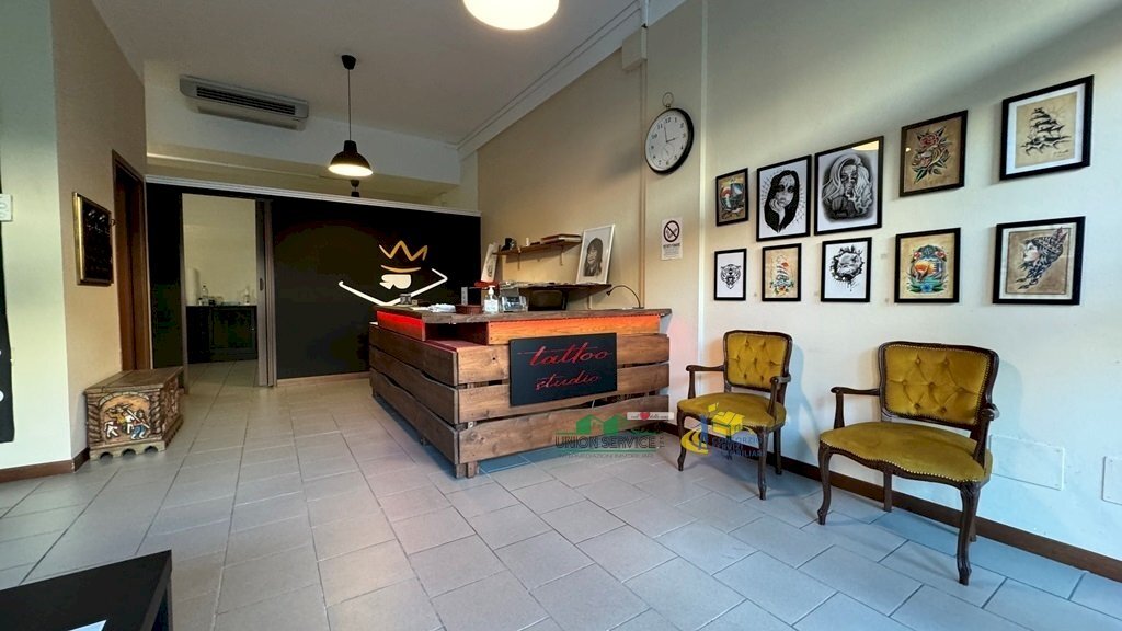 IMG_E0034.JPG - Centro Estetico - Solarium - Benessere Via La Spezia 32, Collecchio - foto 1