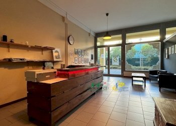 IMG_E0047.JPG - Centro Estetico - Solarium - Benessere Via La Spezia 32, Collecchio - foto 14