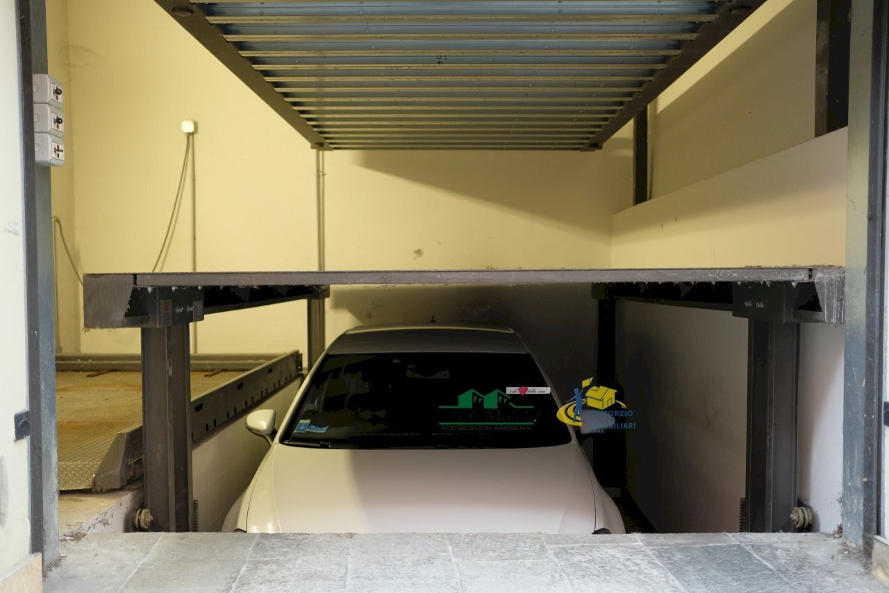 Front3.jpg - Box Borgo Giambattista Fornovo, Parma - foto 3