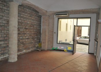 DSC_0099.JPG - Trilocale Vicolo San Tiburzio, Parma - foto 1