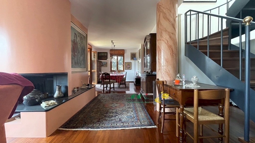 IMG_E0905.JPG - Appartamento Strada Comunale Farnese 48, Parma - foto 1