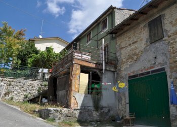 DSC_0091.JPG - Terratetto - Terracielo Località Antreoli 3, Neviano degli Arduini - foto 3