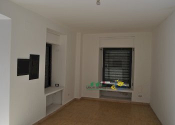 DSC_0609.JPG - Locale Commerciale Via San Bernardo Borgo, Brugnato - foto 4