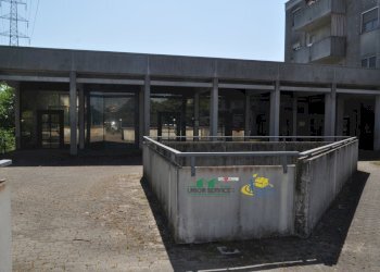 DSC_0091.JPG - Commercial Premises Piazza Caduti di Superga, Parma - photo 2