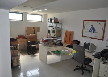 DSC_0101.JPG - Commercial Premises Piazza Caduti di Superga, Parma - photo 12