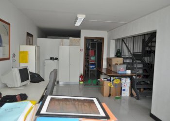 DSC_0103.JPG - Commercial Premises Piazza Caduti di Superga, Parma - photo 14