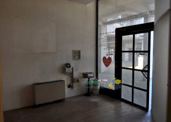 DSC_0112.JPG - Commercial Premises Piazza Caduti di Superga, Parma - photo 23