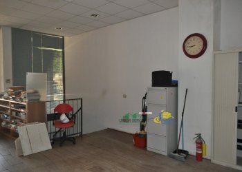 DSC_0116.JPG - Commercial Premises Piazza Caduti di Superga, Parma - photo 27