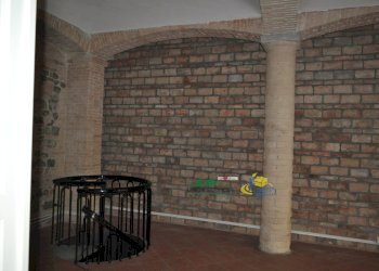 DSC_0103.JPG - Office Vicolo San Tiburzio, Parma - photo 5