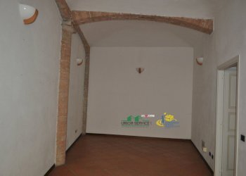 DSC_0108.JPG - Office Vicolo San Tiburzio, Parma - photo 10