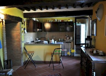 DSC_0001_01.JPG - Porzione di casa montesalso casino 65, Varano de' Melegari - foto 1