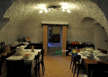 DSC_0010_01.JPG - Porzione di casa montesalso casino 65, Varano de' Melegari - foto 3