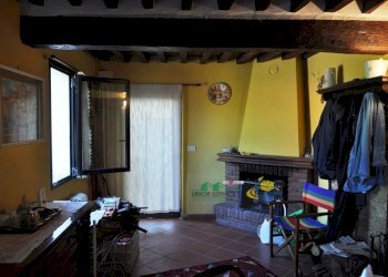 DSC_0003_01.JPG - Porzione di casa montesalso casino 65, Varano de' Melegari - foto 7